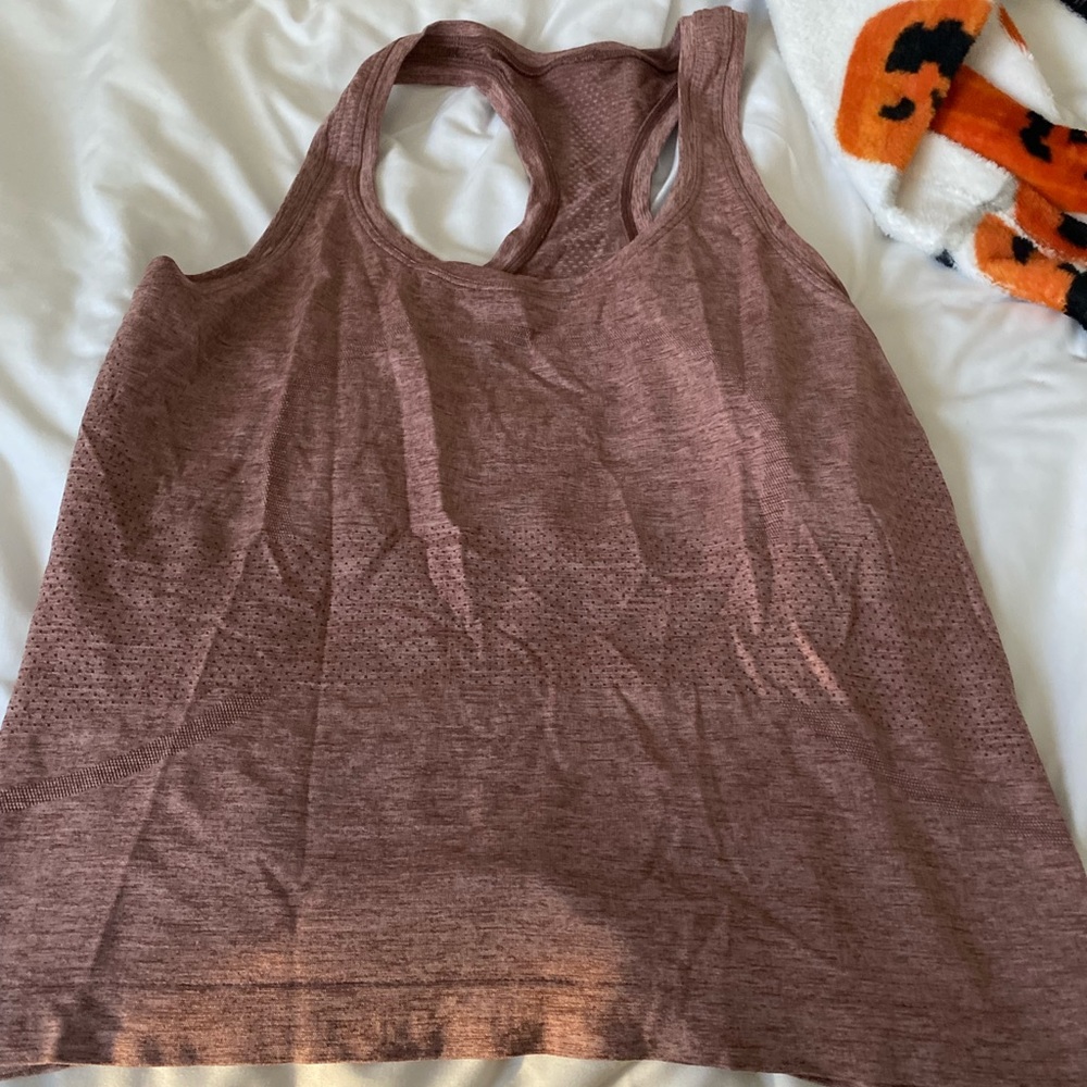 lululemon tank top !